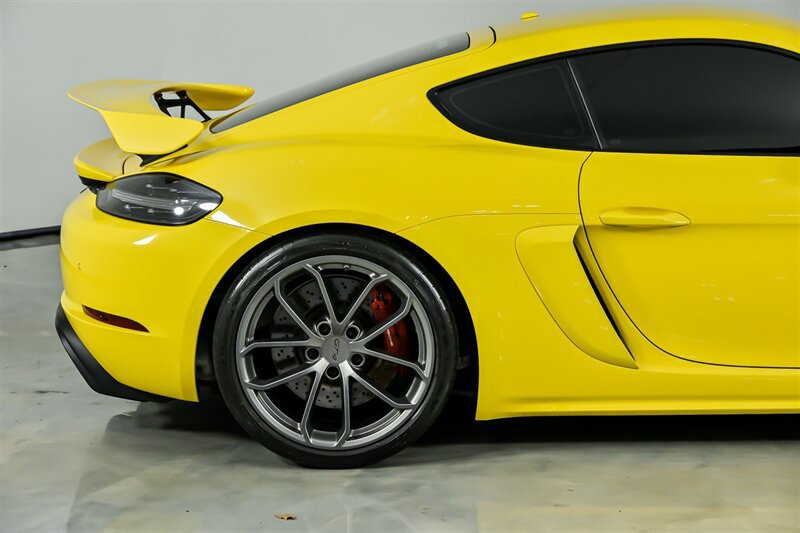 Used 2020 Porsche 718 Cayman GT4 RWD image 13