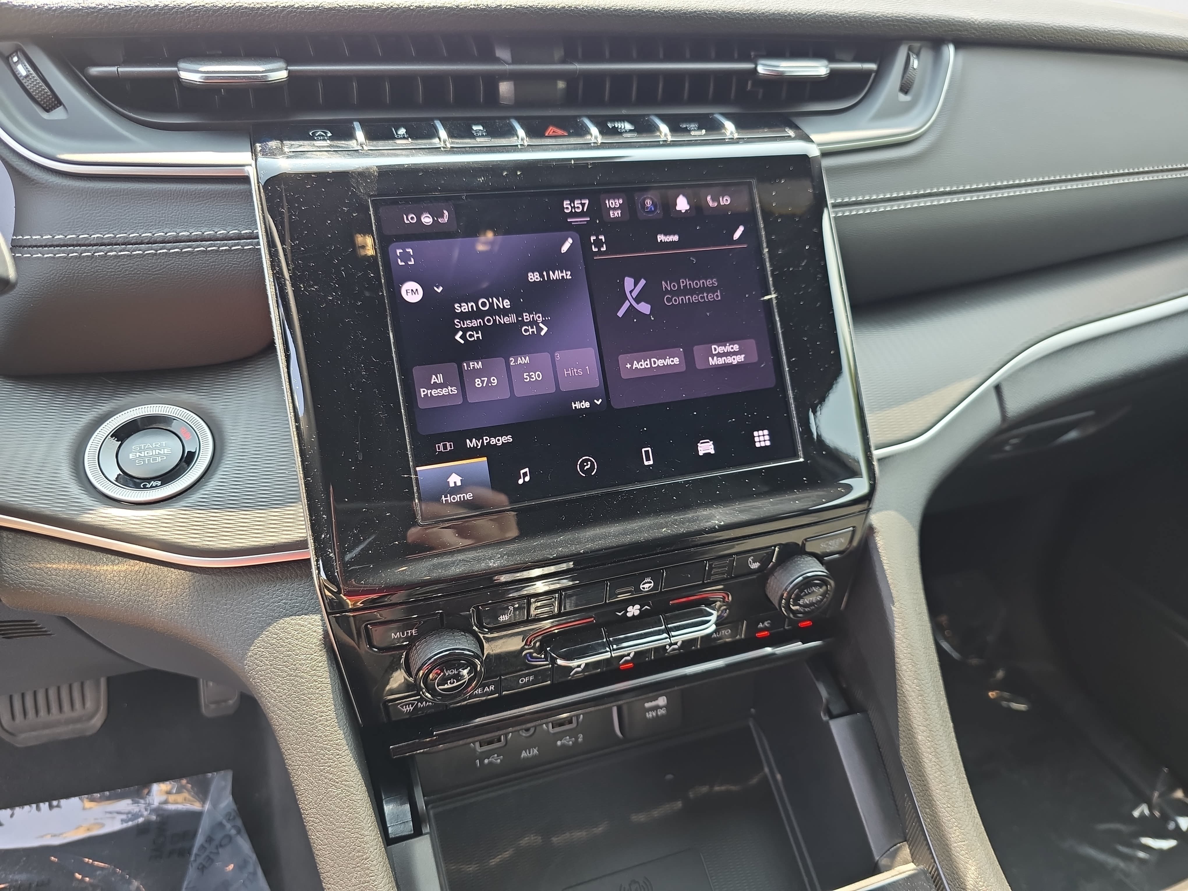 Certified 2025 Jeep Grand Cherokee L Laredo AWD/4WD image 18