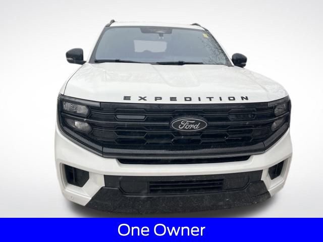 Used 2025 Ford Expedition Max Platinum w/ Stealth Performance Package image 9