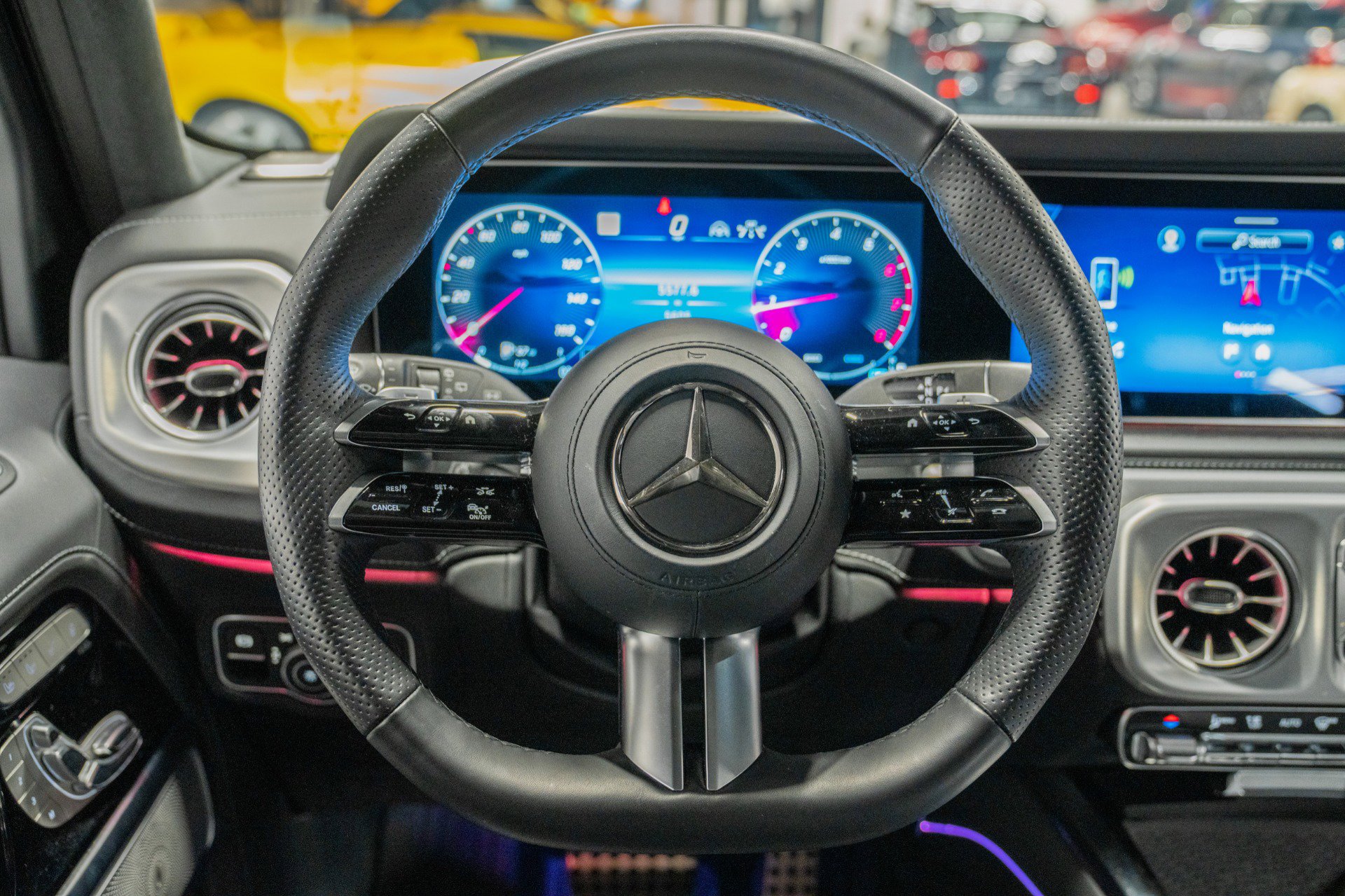 Used 2025 Mercedes-Benz G 550 image 14