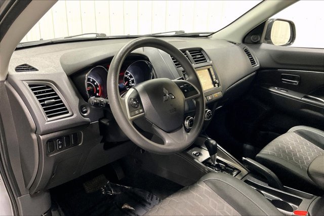 Used 2025 Mitsubishi Outlander Sport AWD image 14