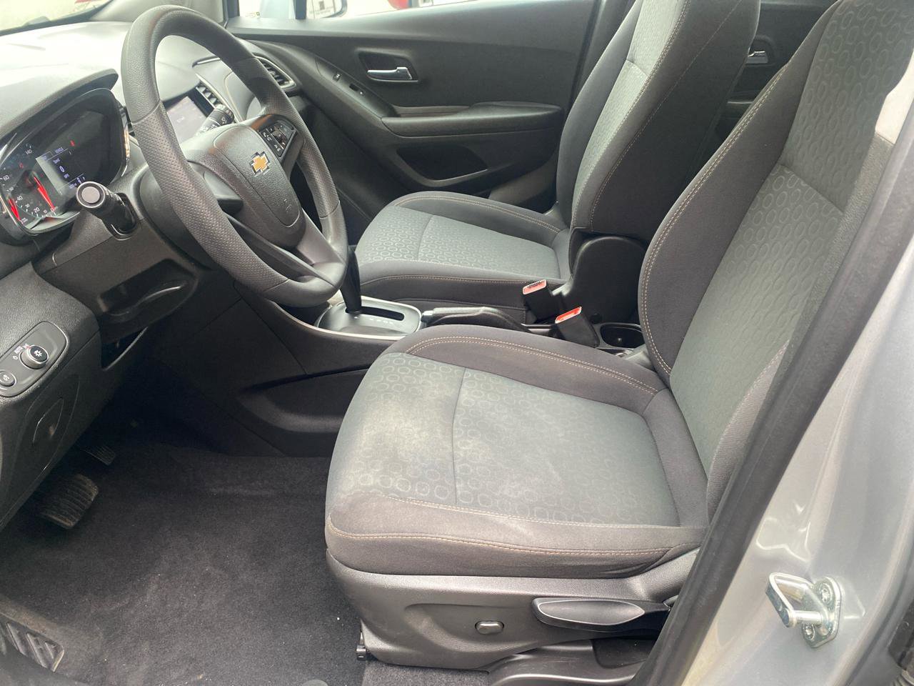 Used 2020 Chevrolet Trax LS AWD/4WD image 6