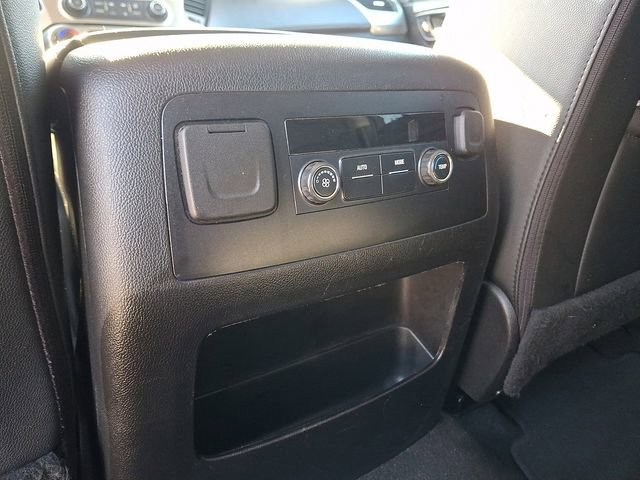 Used 2019 Chevrolet Suburban LT image 10