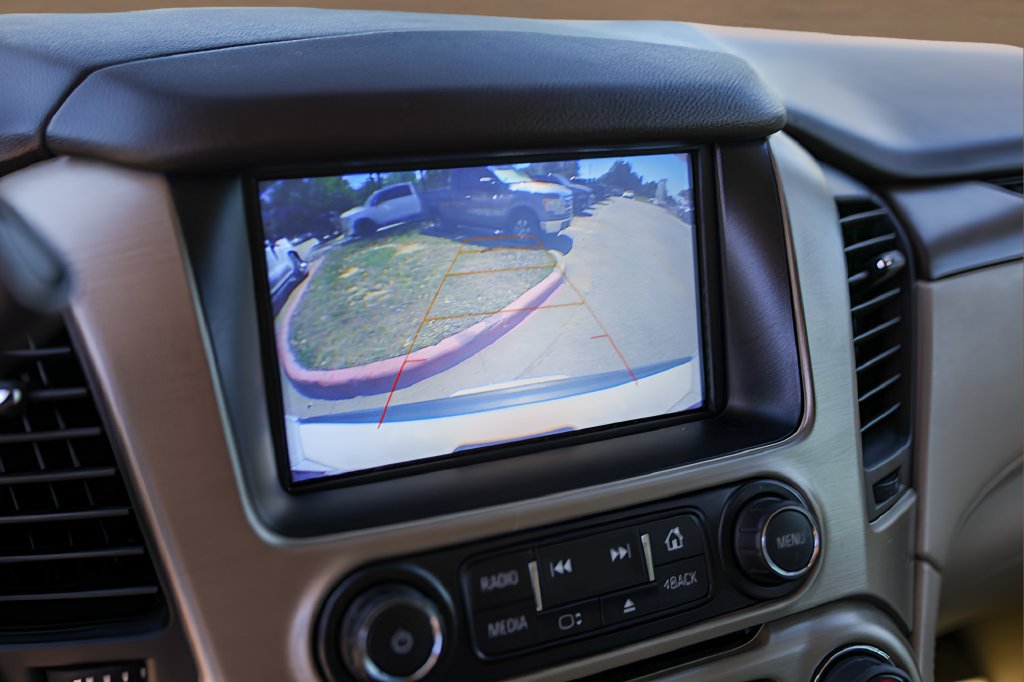 Used 2019 GMC Yukon Denali w/ Open Road Package RWD image 17