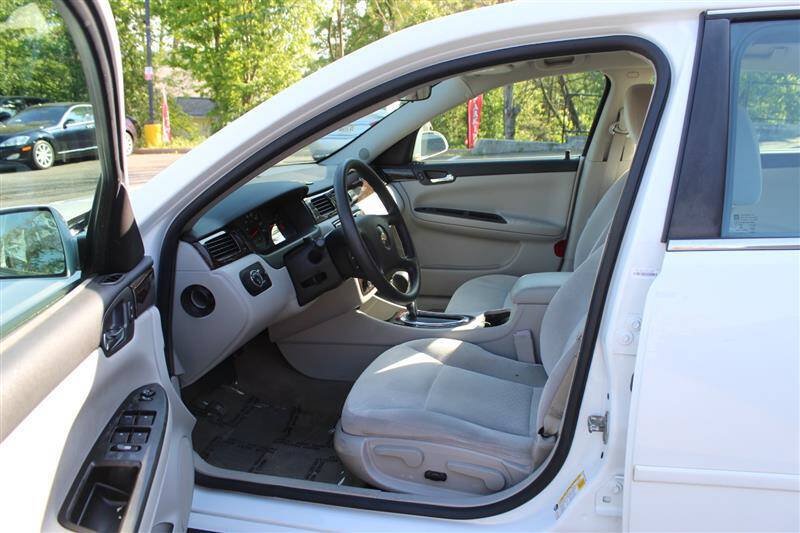 Used 2016 Chevrolet Impala Limited LS FWD image 10