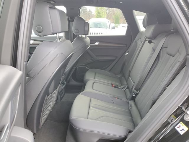 Used 2025 Audi Q5 e Premium Plus w/ Premium Plus Package image 35