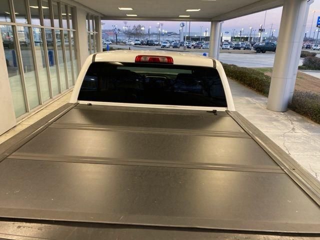 Used 2018 GMC Sierra 1500 SLT w/ SLT Premium Package image 17