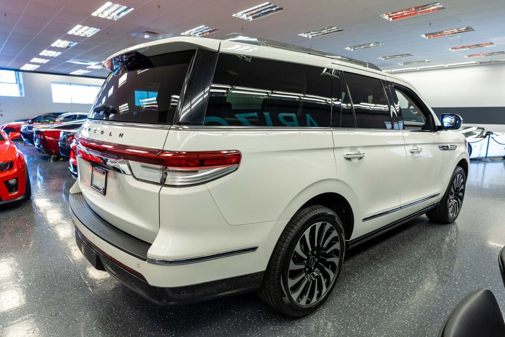 Used 2022 Lincoln Navigator Black Label image 5