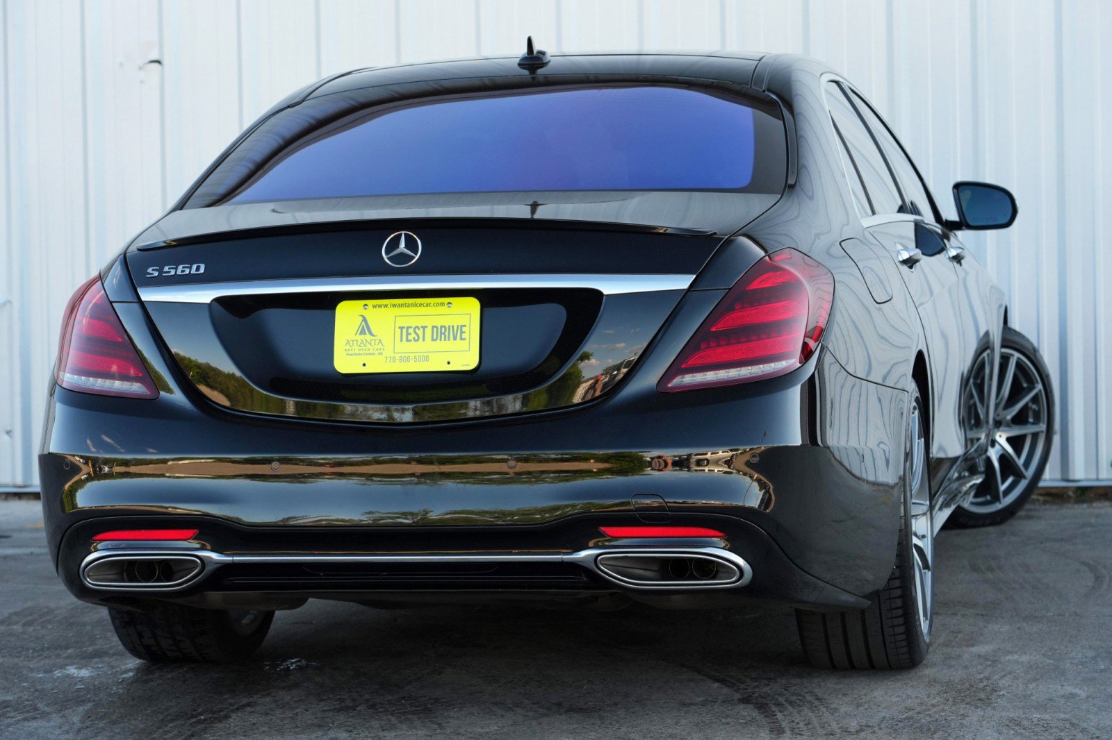 Used 2018 Mercedes-Benz S 560 Sedan w/ AMG Line Exterior image 4