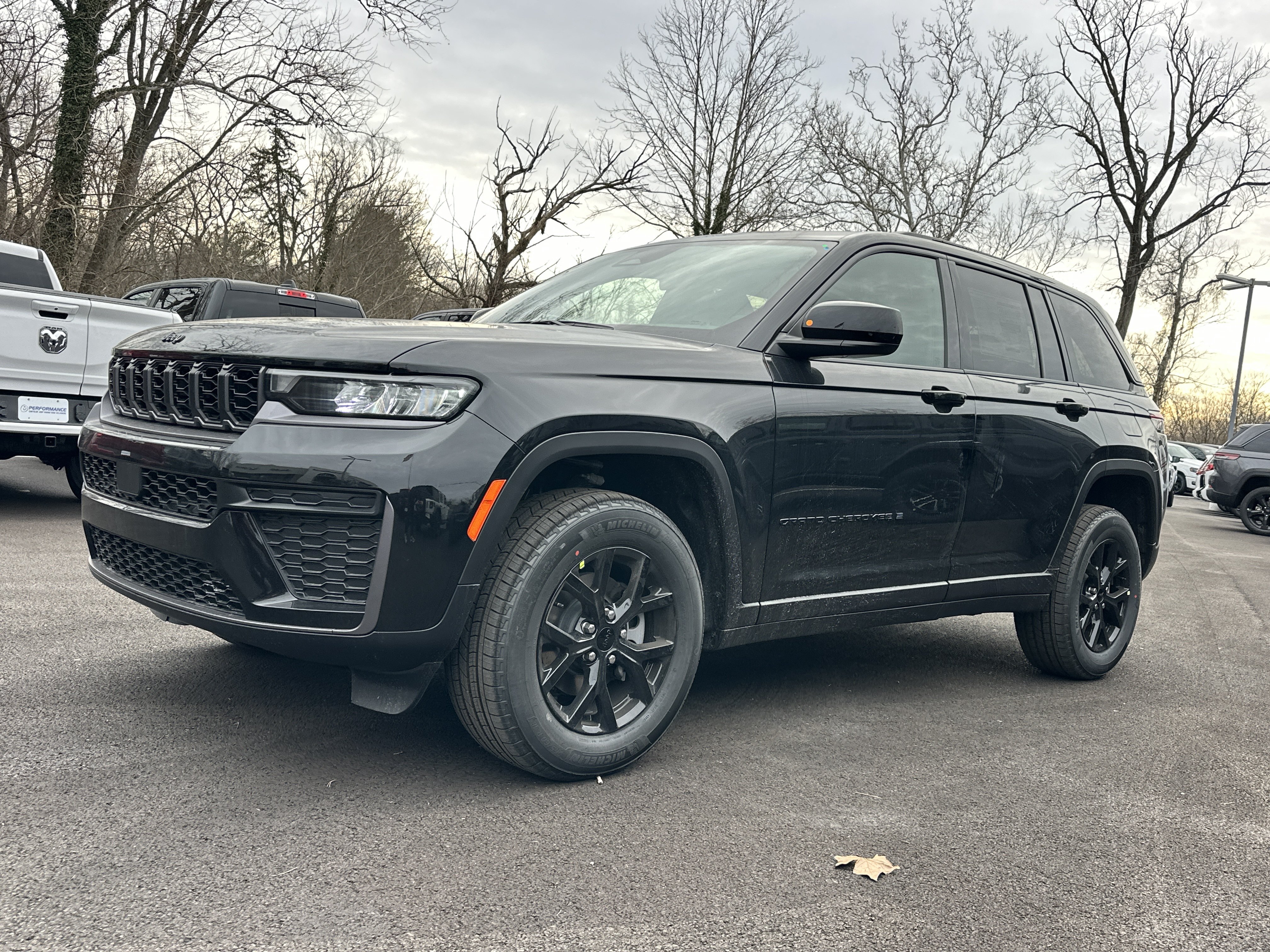 New 2026 Jeep Grand Cherokee Altitude AWD/4WD image 25