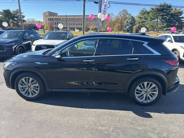 Certified 2023 INFINITI QX50 Luxe image 8