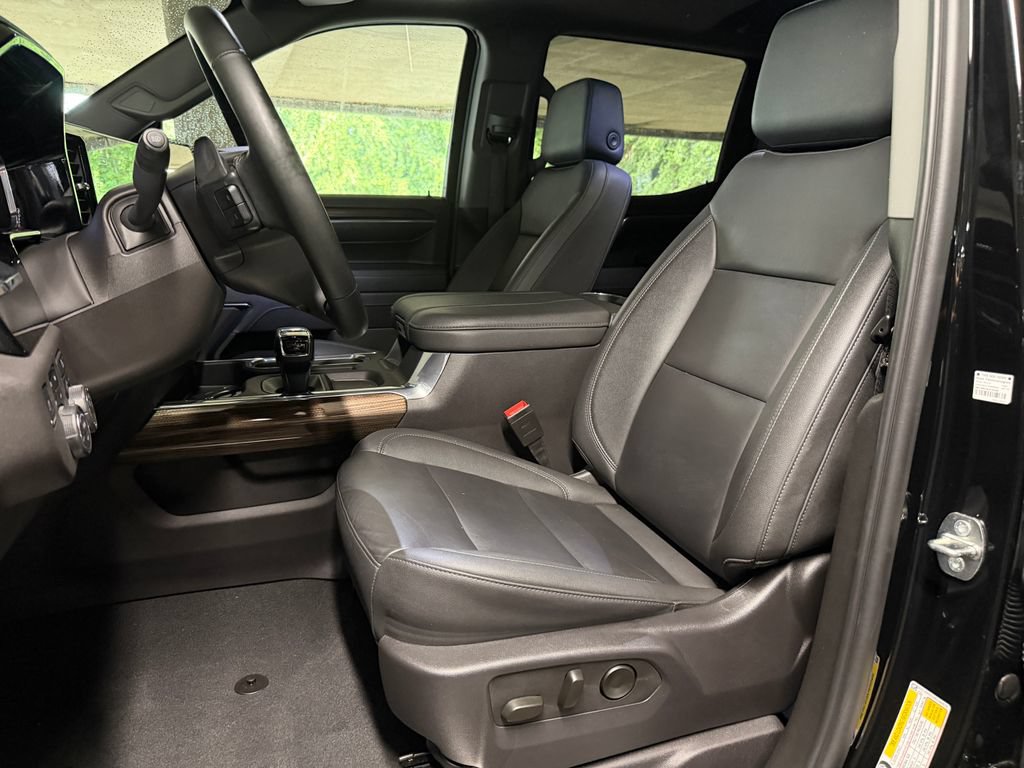 Used 2024 Chevrolet Silverado 1500 LT Trail Boss w/ Convenience Package II AWD/4WD image 12