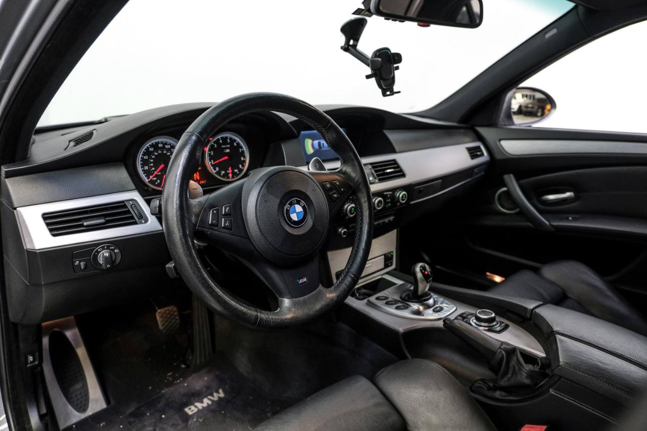 Used 2010 BMW M5 RWD image 2