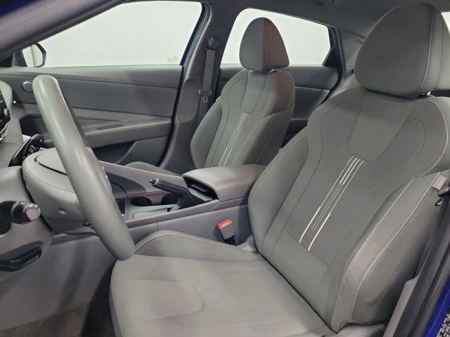 Used 2022 Hyundai Elantra SEL FWD image 22