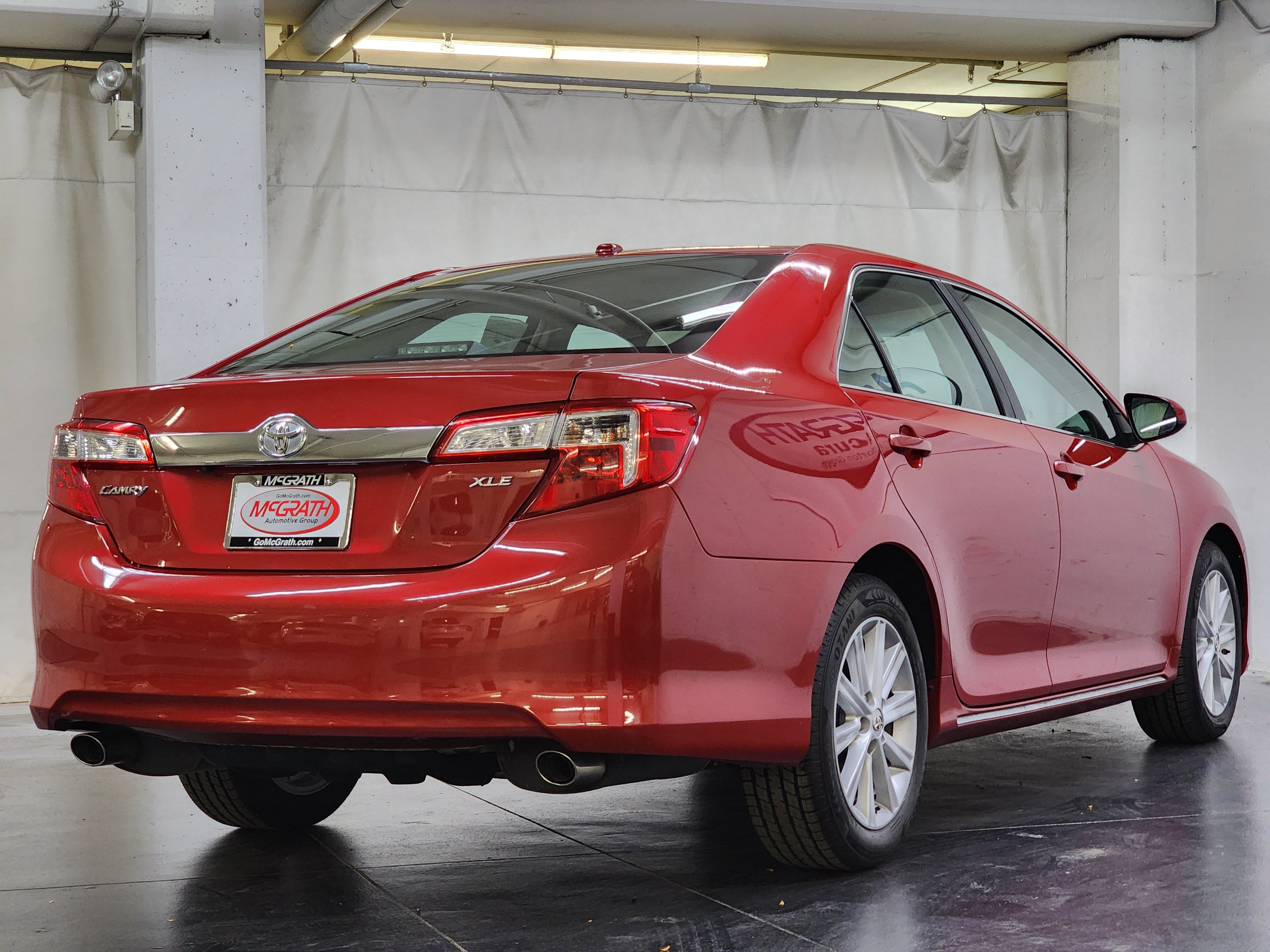 Used 2014 Toyota Camry XLE FWD image 6