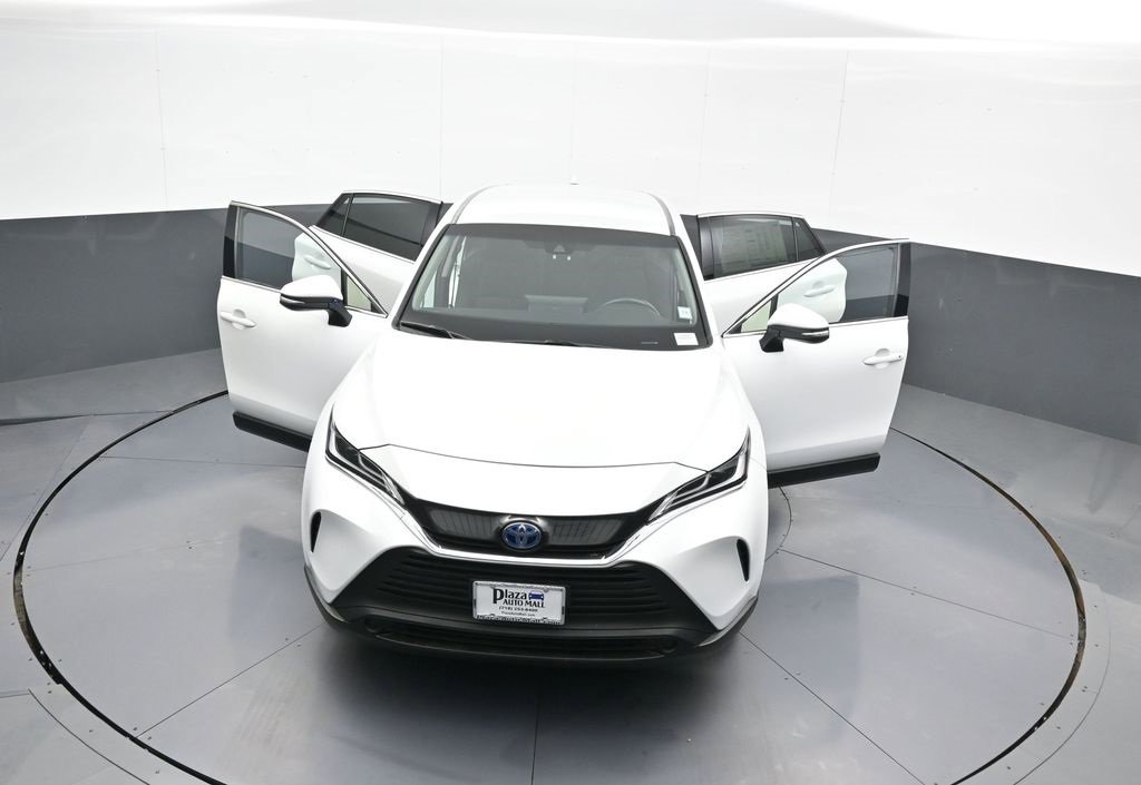 Certified 2024 Toyota Venza LE image 45