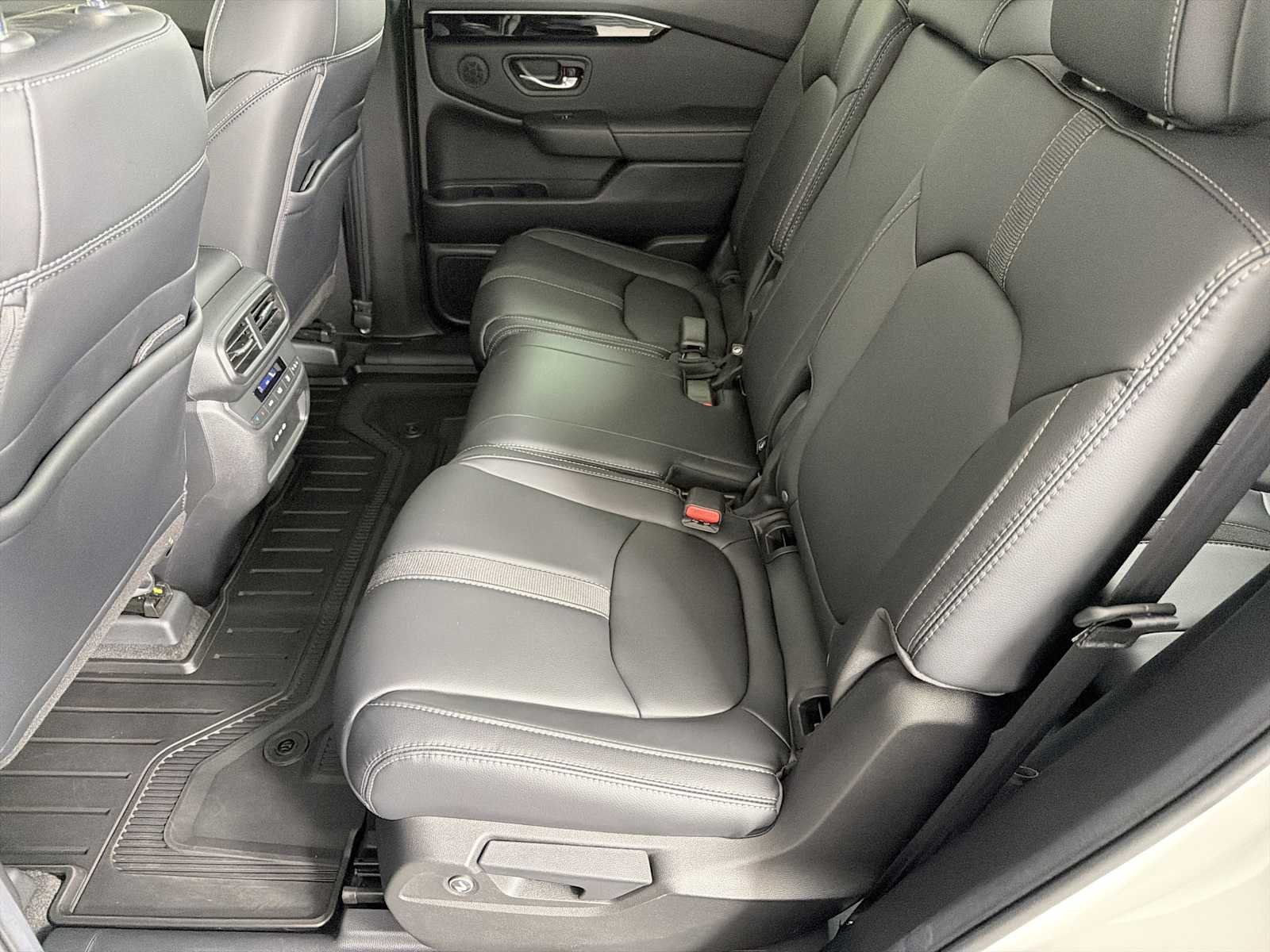 Used 2025 Honda Pilot EX-L image 20