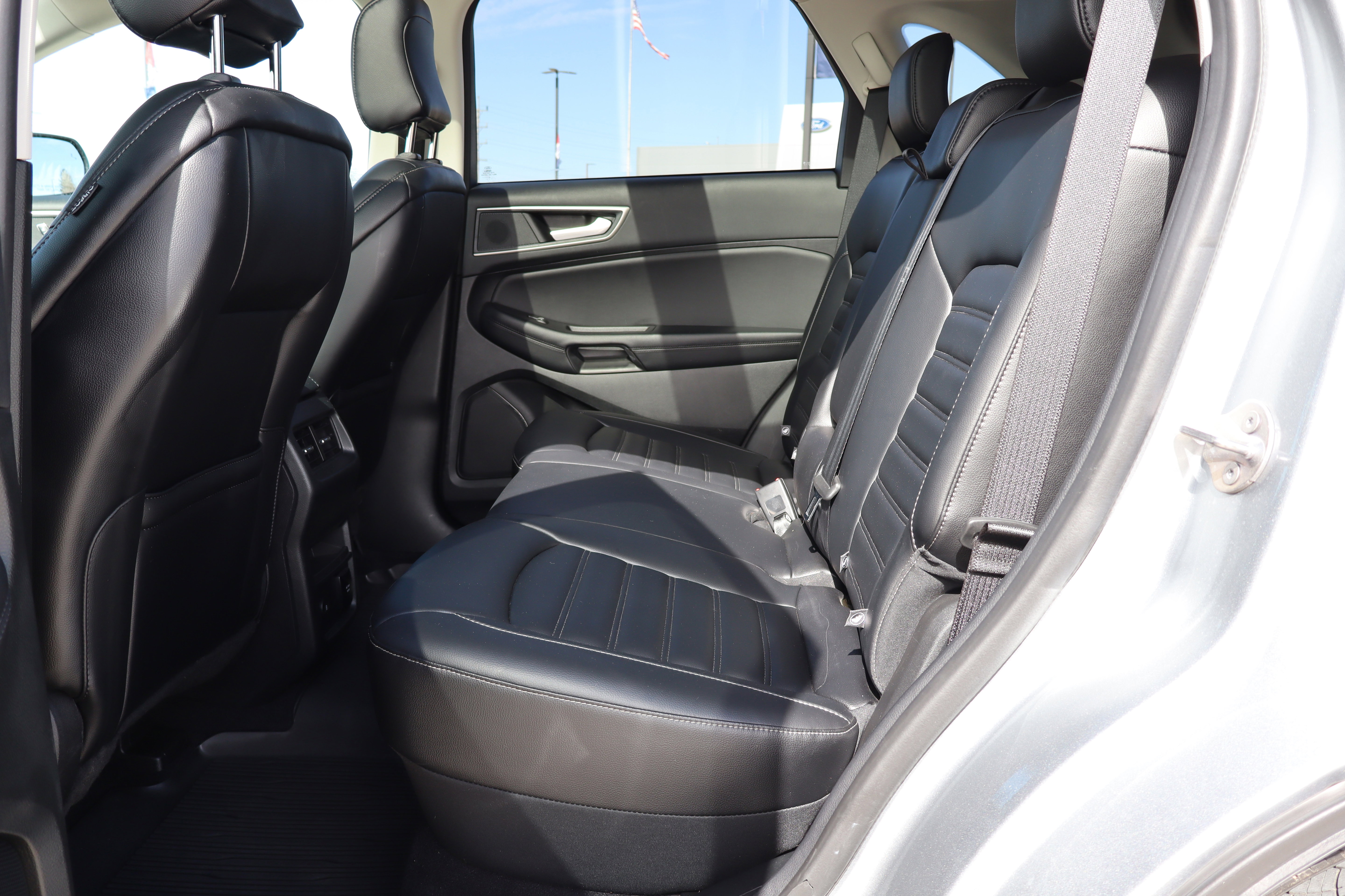 Used 2024 Ford Edge SEL w/ Convenience Package image 11