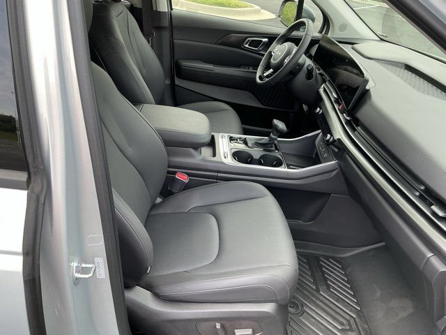 Used 2026 Kia Carnival SX w/ SX Dark Edition Package FWD image 21