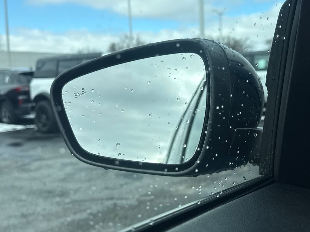 Used 2022 Ford Escape SE w/ SE Sport Appearance Package image 42