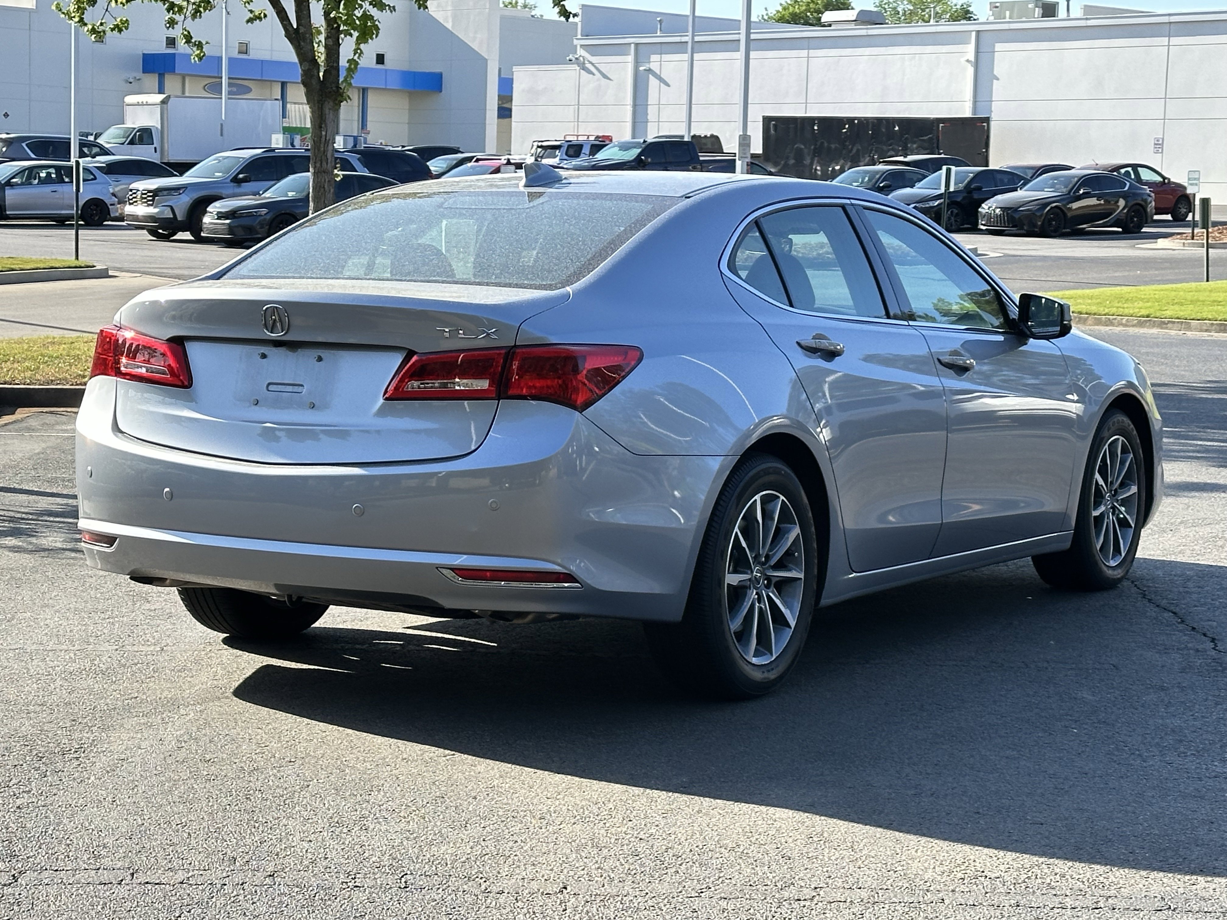 Used 2018 Acura TLX w/ Technology Package FWD image 13