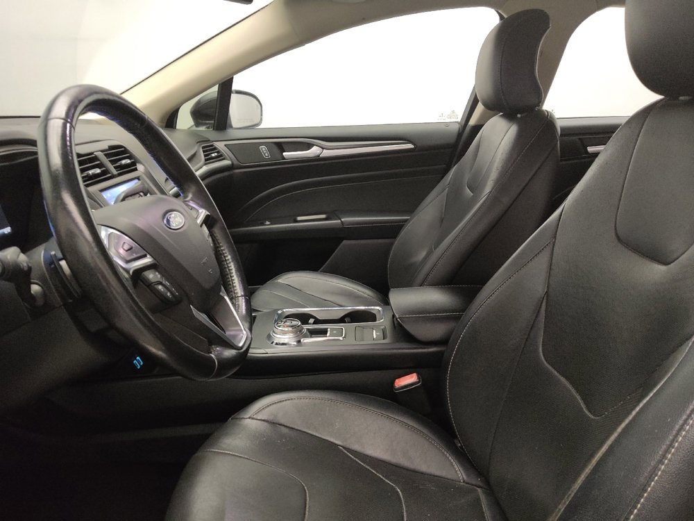 Used 2019 Ford Fusion Titanium image 17