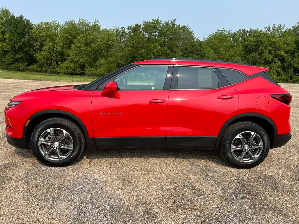 Used 2023 Chevrolet Blazer LT w/ Convenience Package image 2
