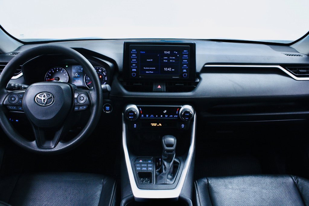 Used 2021 Toyota RAV4 XLE image 21