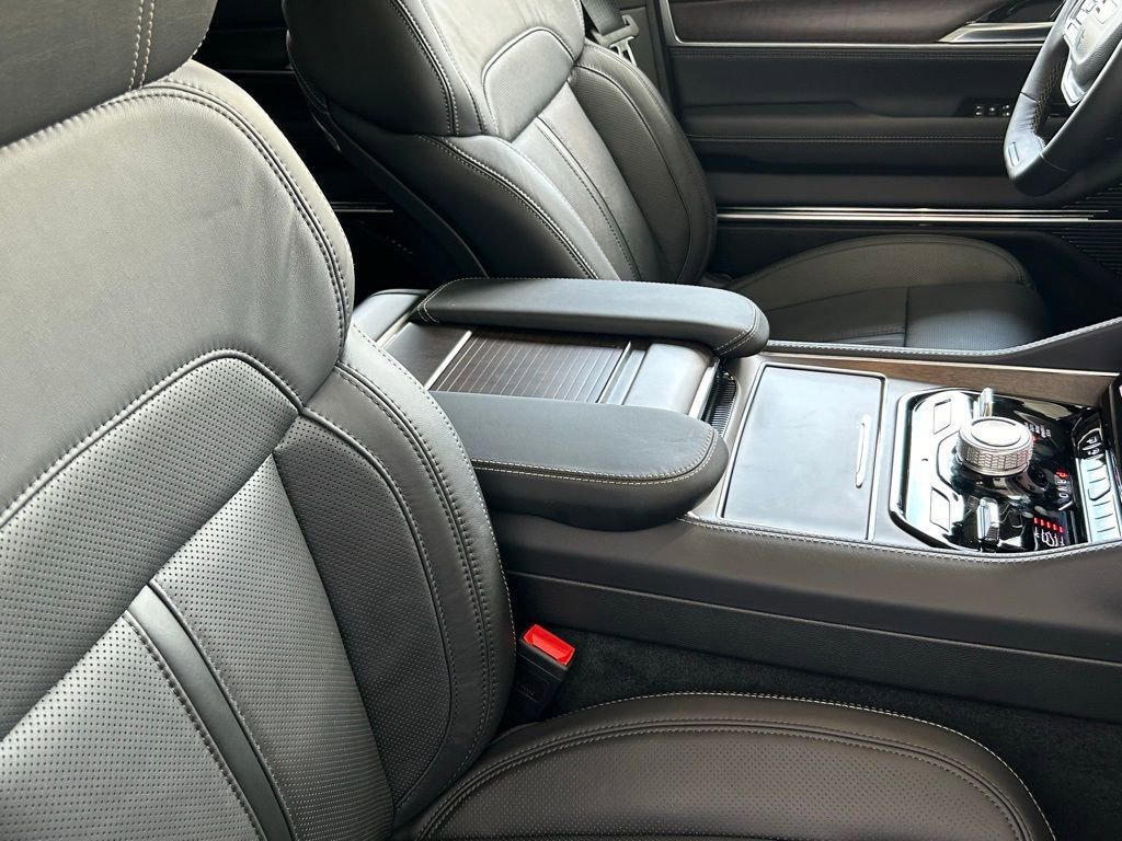 Used 2024 Jeep Grand Wagoneer L 4WD w/ HD Trailer Tow Package image 31