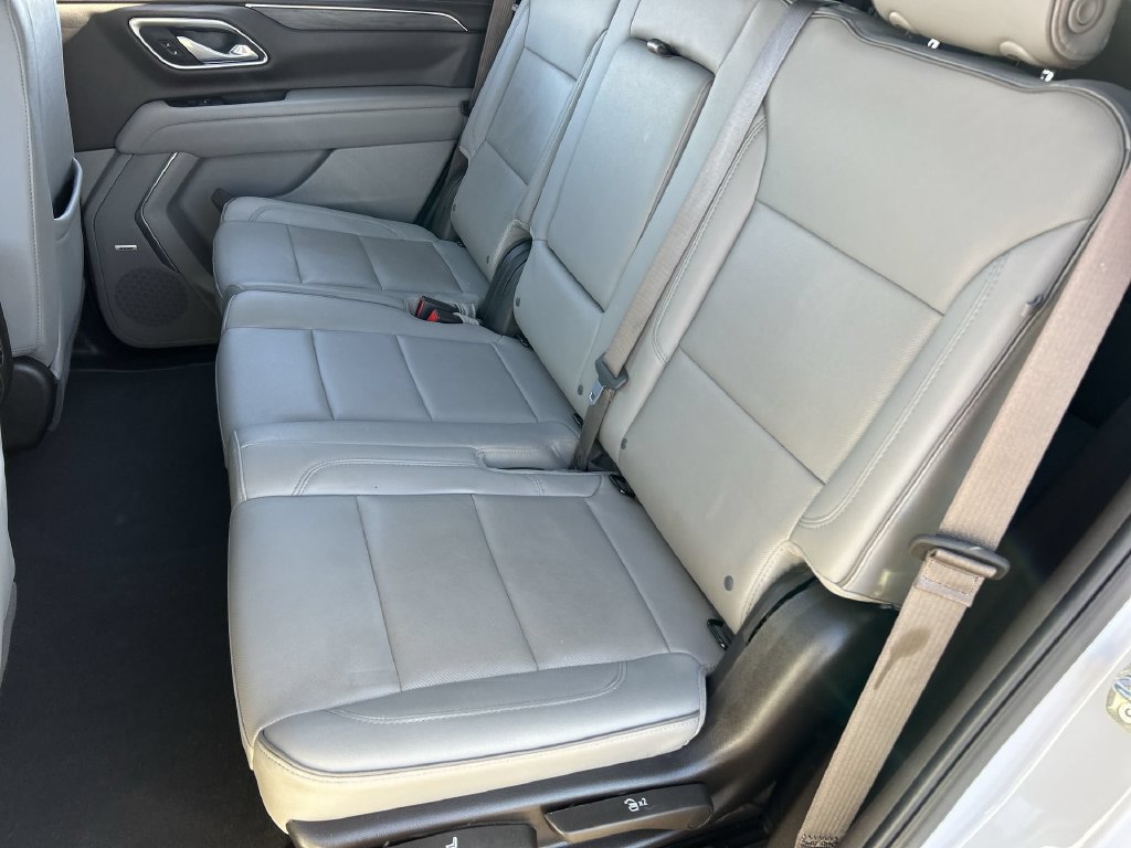 Used 2023 GMC Yukon SLT w/ SLT Luxury Package AWD/4WD image 25