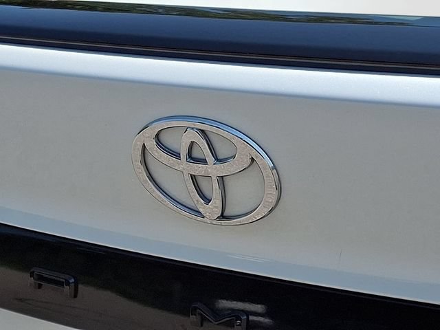 Used 2025 Toyota Camry XSE FWD image 33