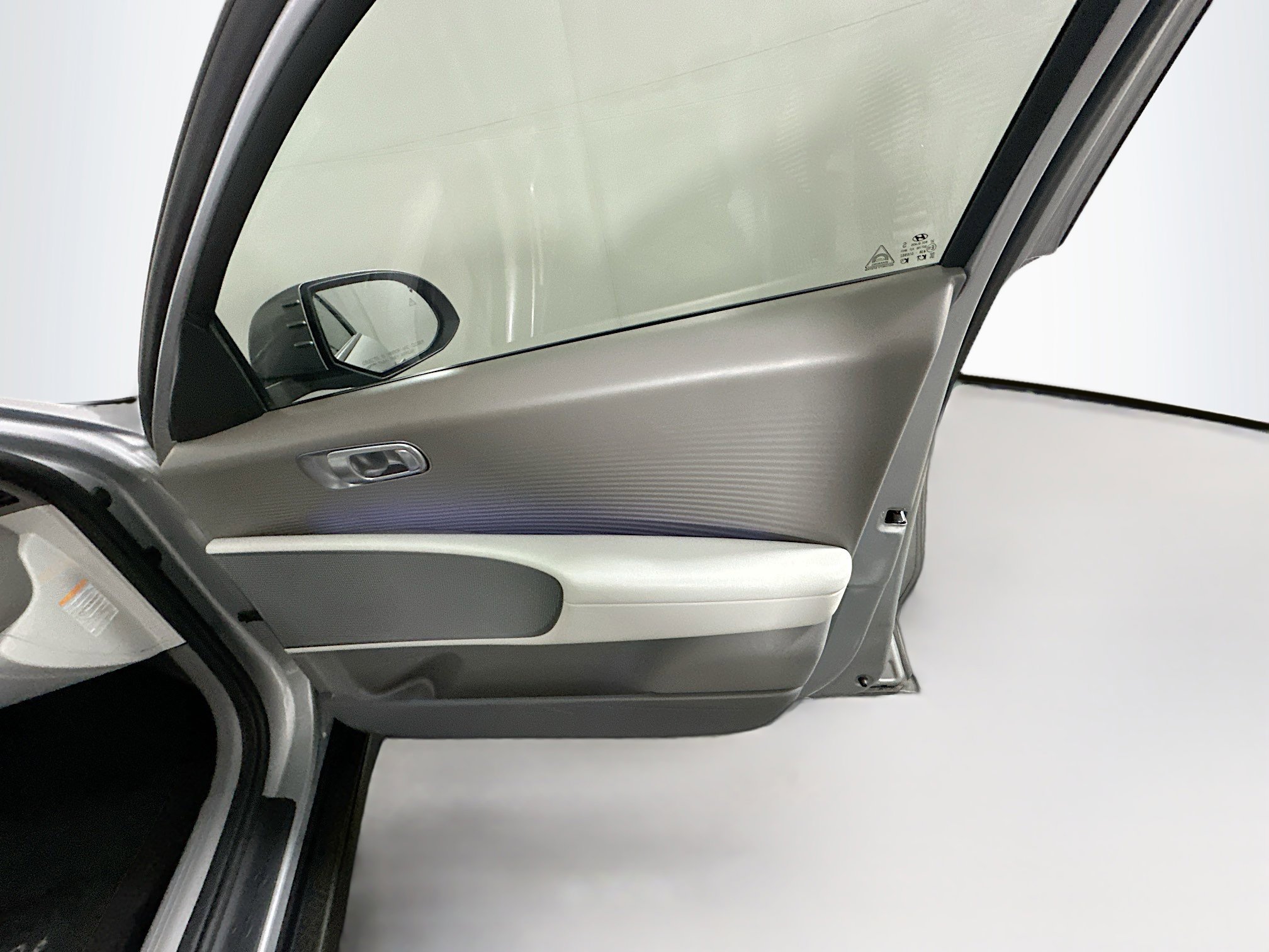 Used 2023 Hyundai Ioniq 6 SEL image 32