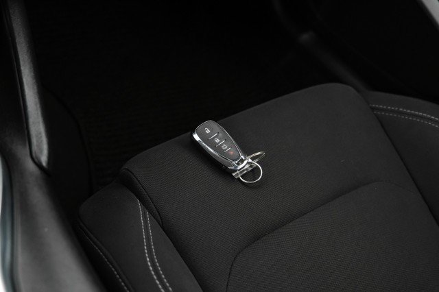 Used 2019 Chevrolet Camaro LT RWD image 47