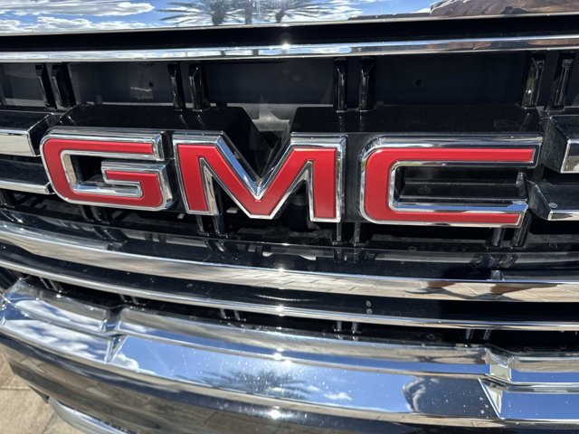 Used 2024 GMC Yukon XL SLT image 8