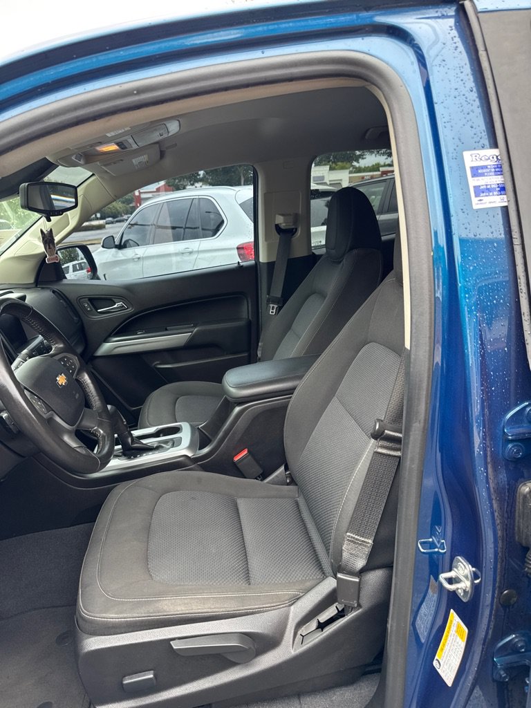 Used 2019 Chevrolet Colorado LT w/ LT Convenience Package RWD image 8