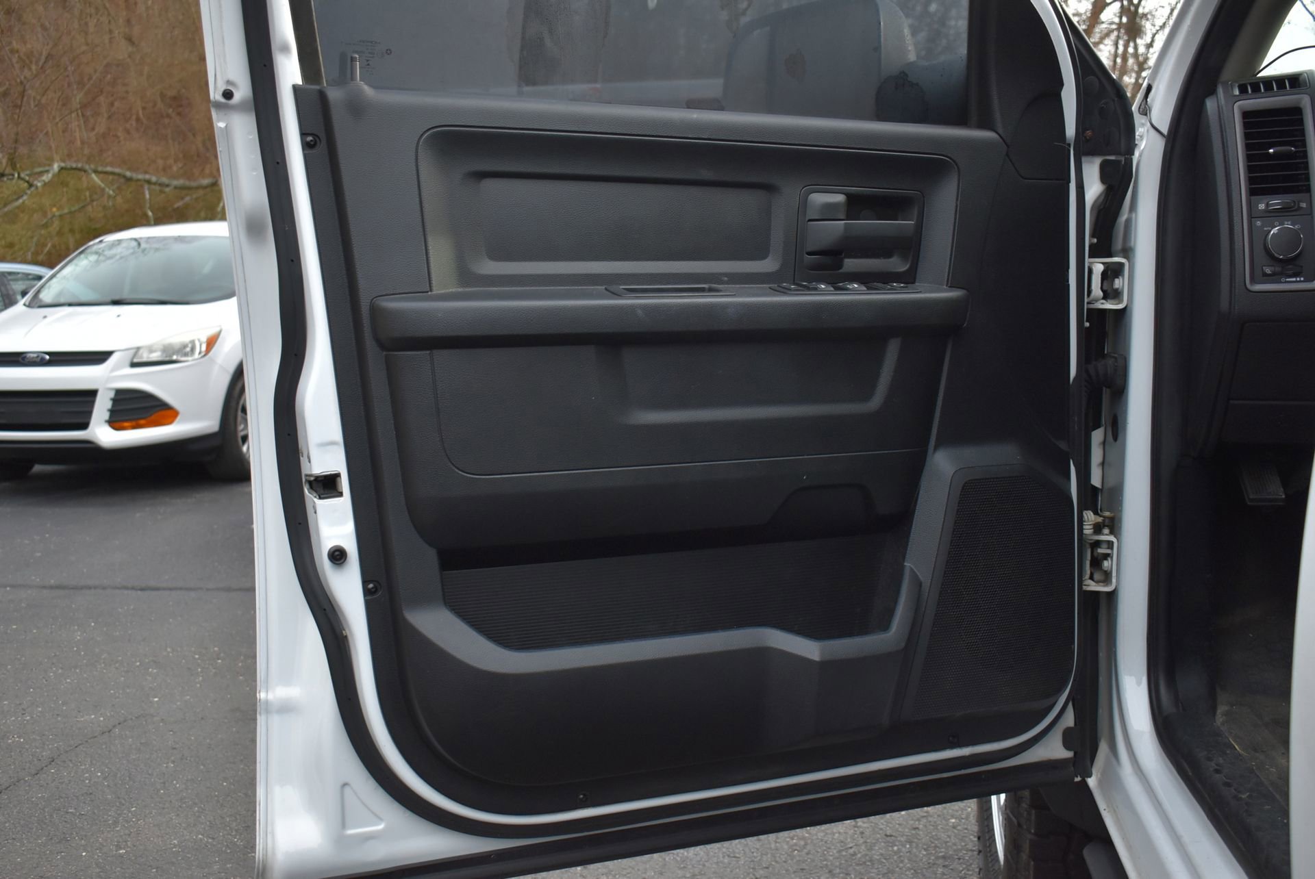 Used 2014 RAM 2500 Tradesman image 9