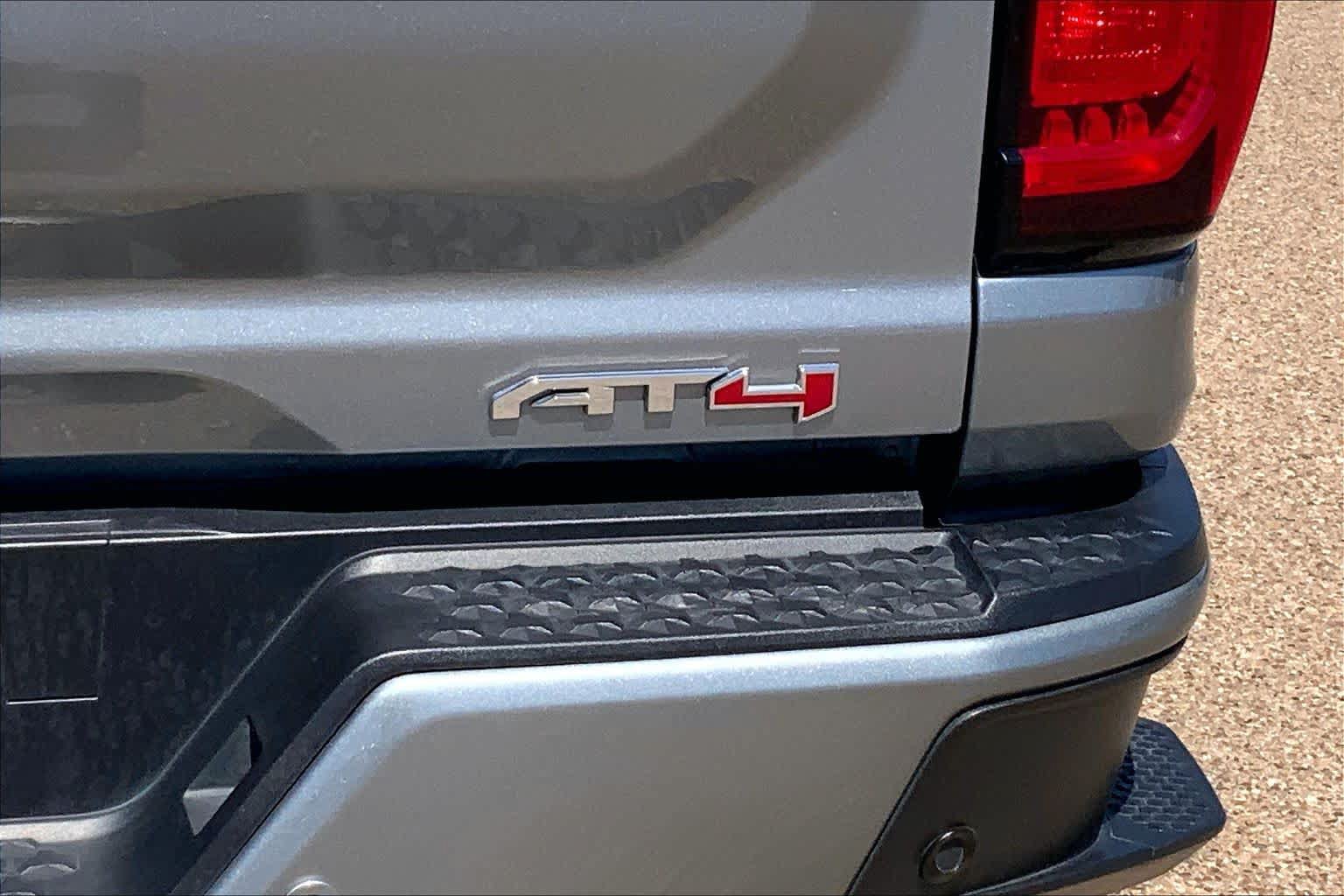 Used 2023 GMC Canyon AT4 w/ AT4 Premium Package AWD/4WD image 10