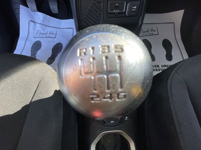 Used 2016 Jeep Renegade Sport w/ Power & Air Group image 22