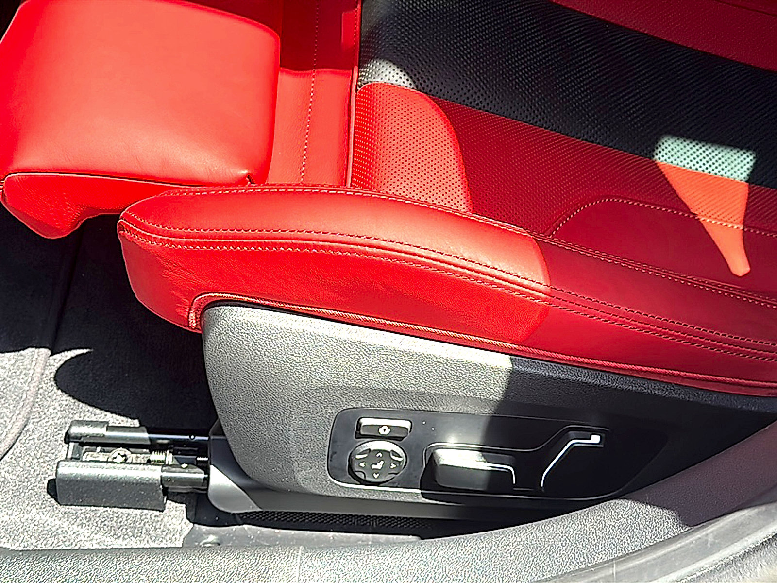 Used 2024 BMW M3 Competition w/ Executive Package AWD/4WD image 15
