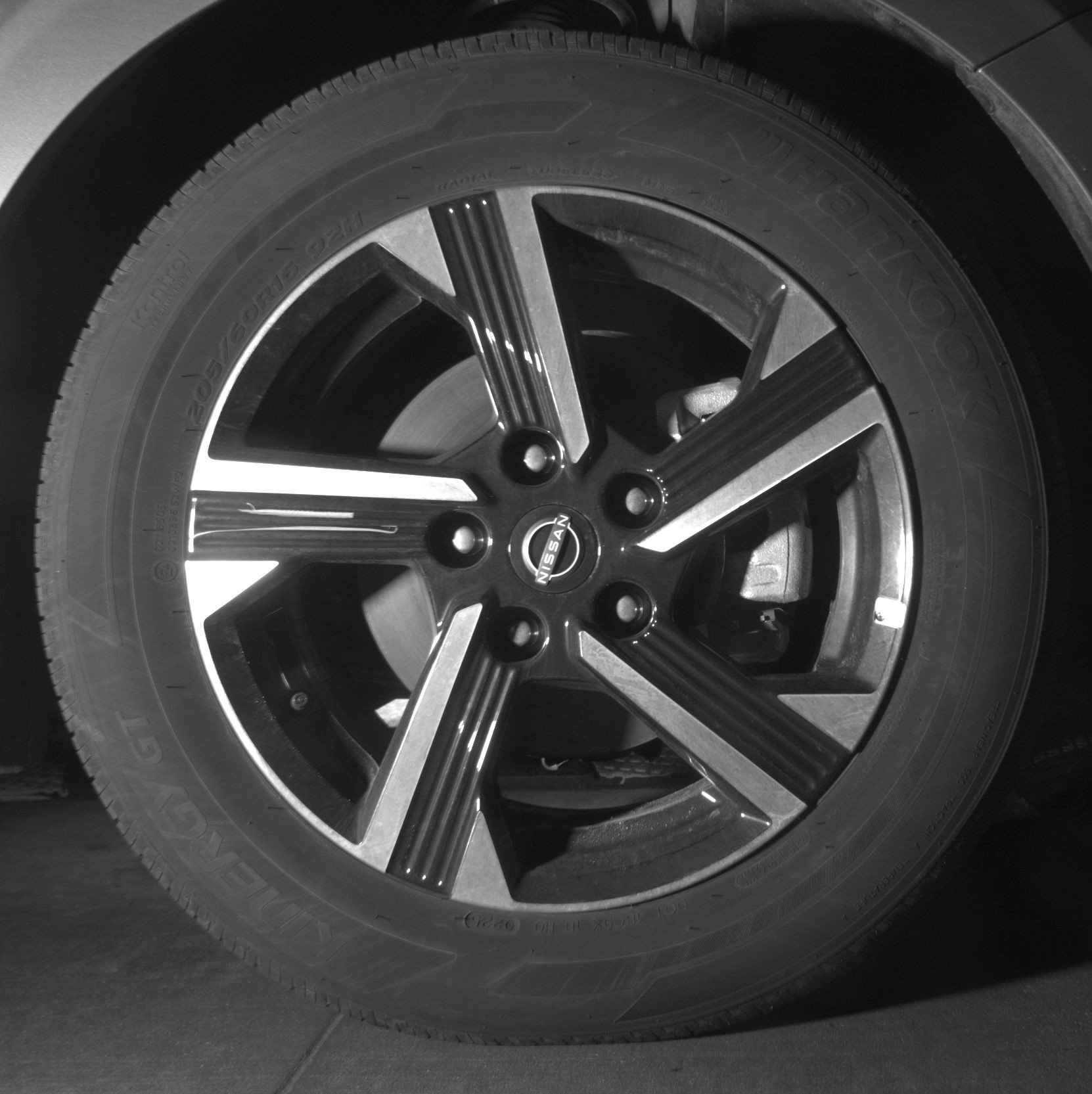Used 2025 Nissan Sentra SV FWD image 13
