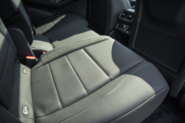 New 2026 Mercedes-Benz GLS 450 4MATIC image 34