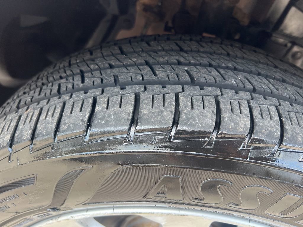 Used 2017 Nissan Rogue Sport SV w/ SV All-Weather Package AWD/4WD image 41