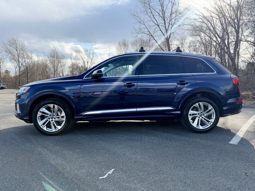 Used 2023 Audi Q7 2.0T Premium w/ Convenience Package image 3