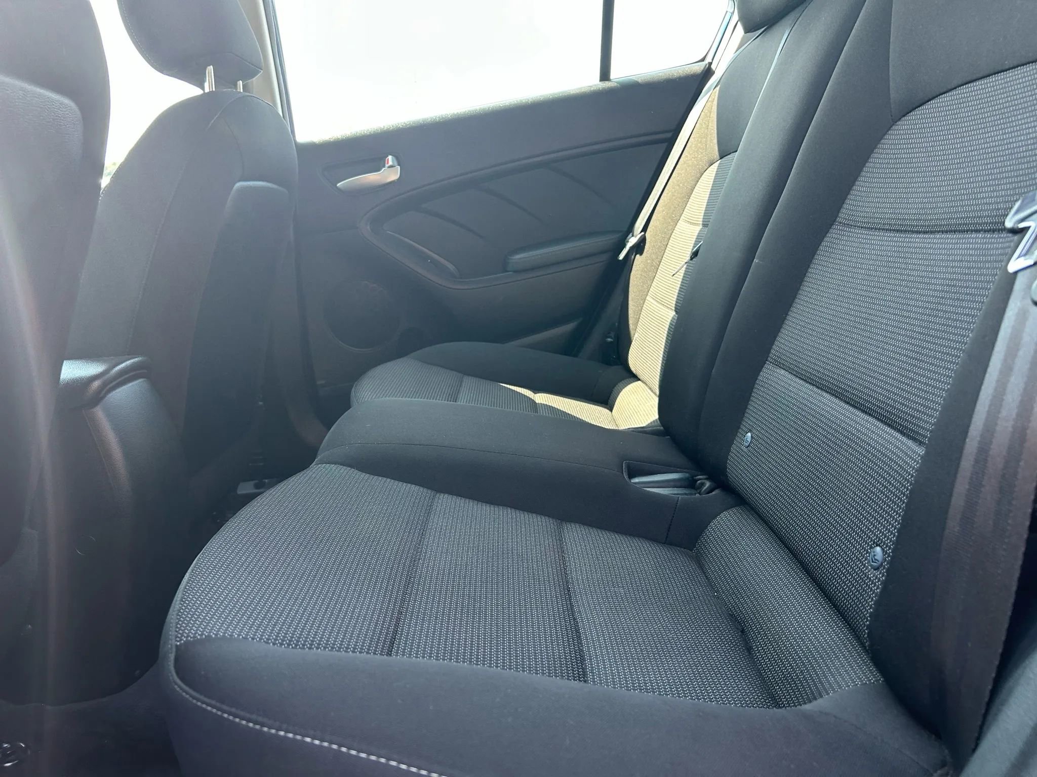 Used 2018 Kia Forte LX w/ LX Rear Camera Package image 15