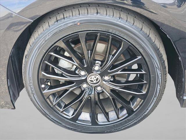 Used 2022 Toyota Camry SE w/ Carpet Mat Package (TMS) FWD image 25