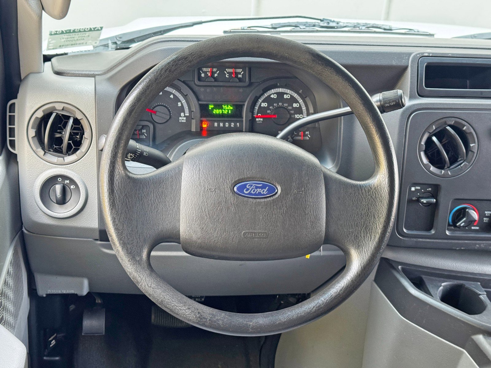 Used 2010 Ford E-350 and Econoline 350 Extended Super Duty image 14