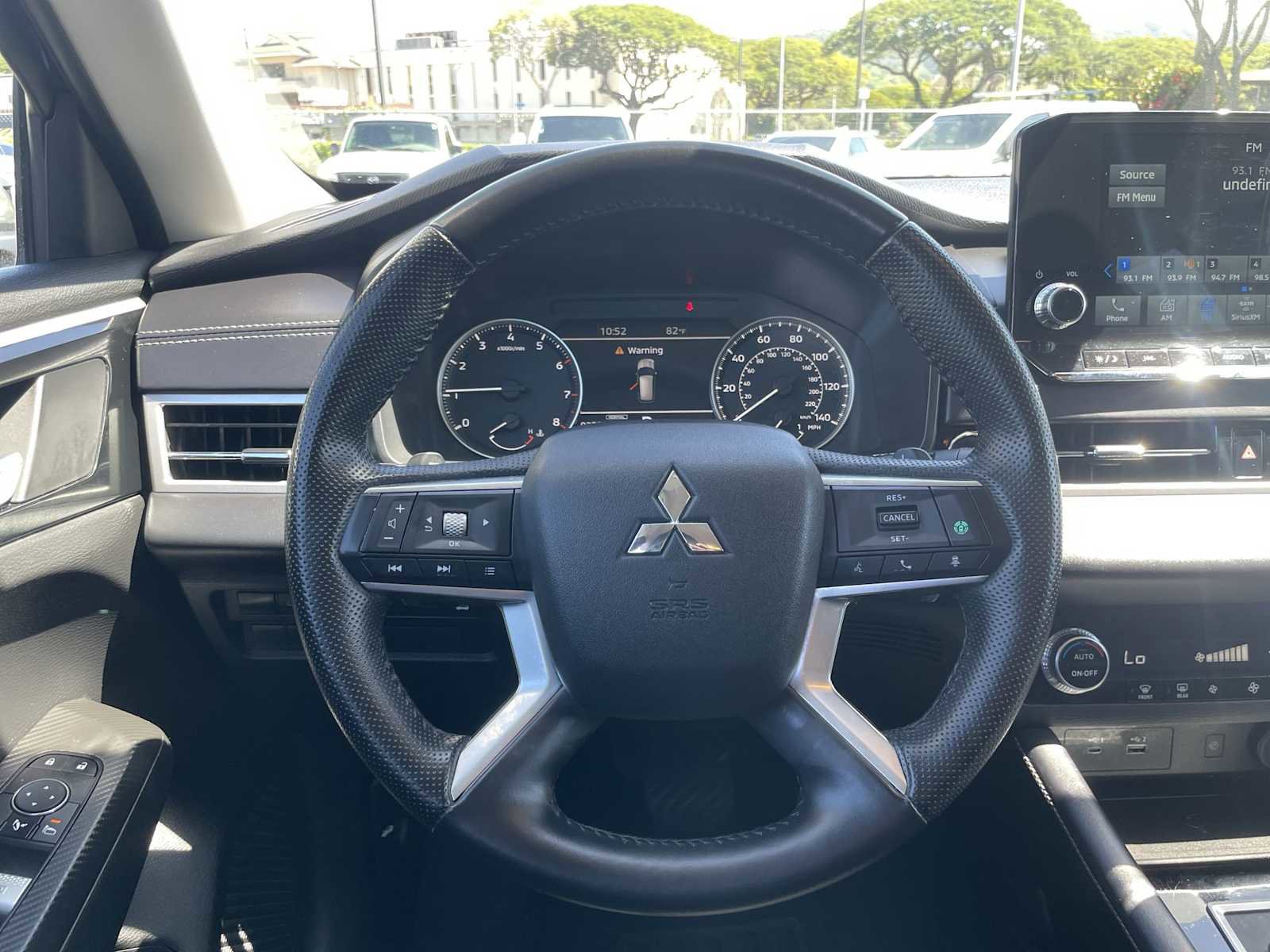 Used 2024 Mitsubishi Outlander SE image 11