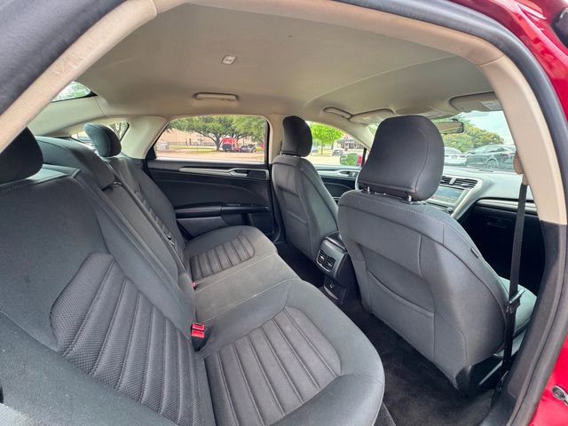 Used 2018 Ford Fusion SE w/ Fusion SE Technology Package image 13