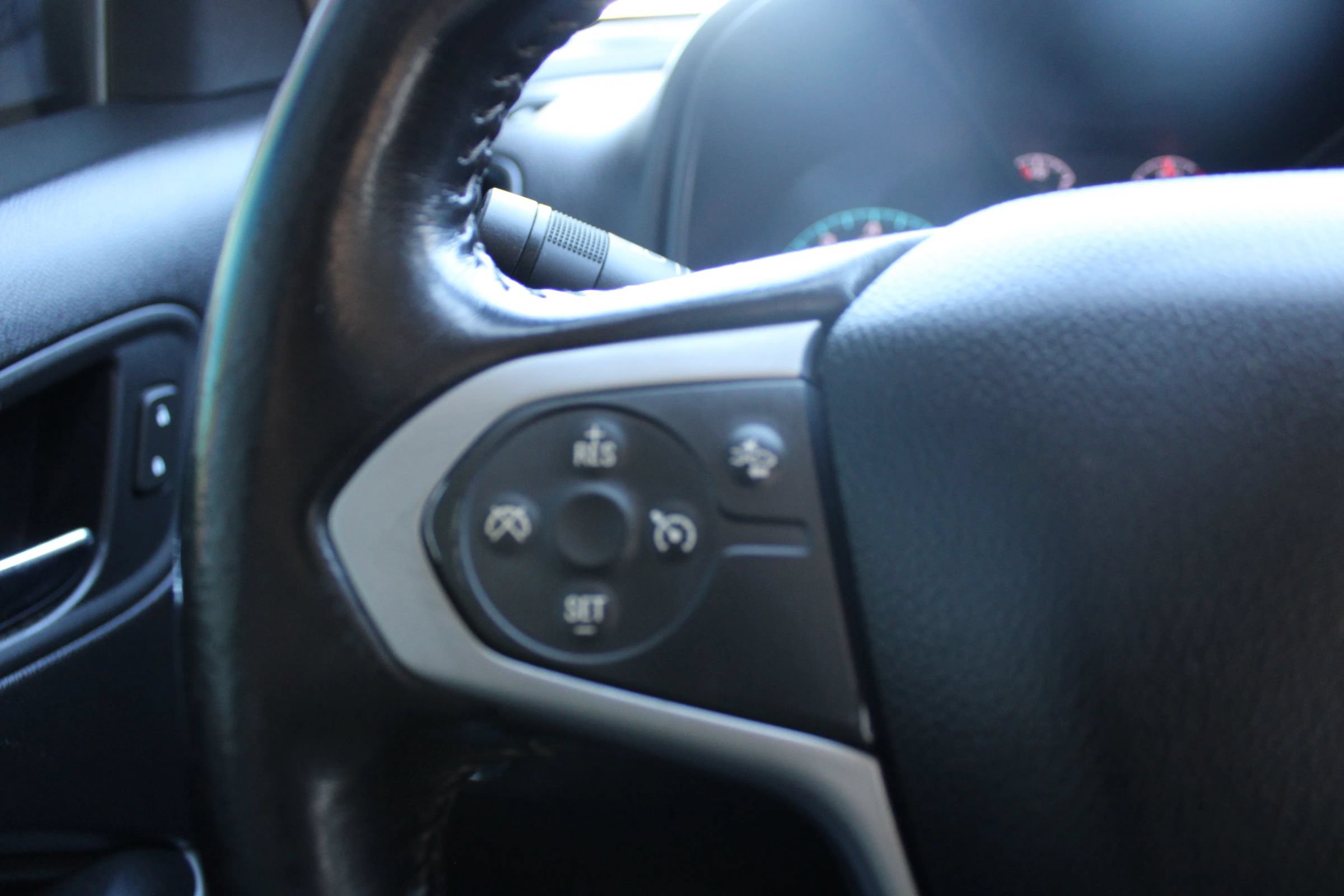 Used 2021 Chevrolet Colorado LT w/ Fleet Safety Package RWD image 23