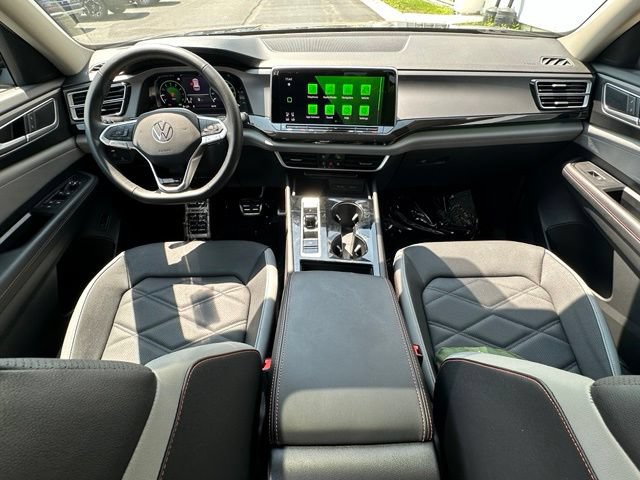 Certified 2026 Volkswagen Atlas Peak Edition AWD/4WD image 30